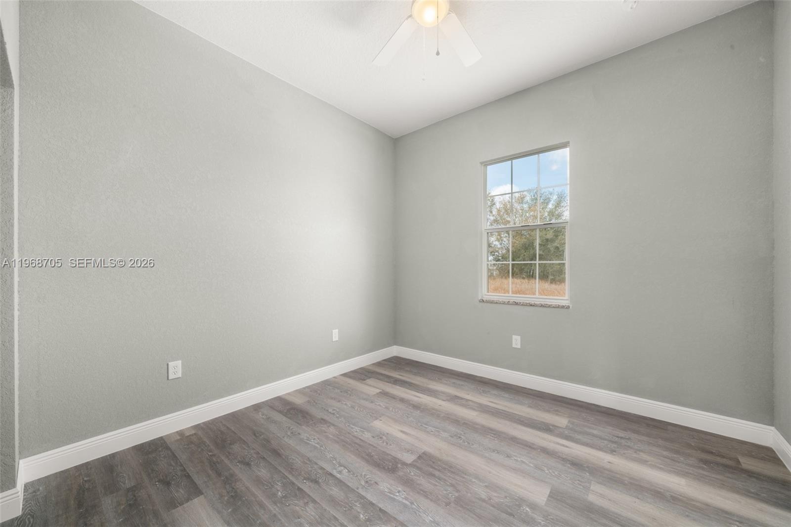 1011.000 - AVON PARK LAKES - Residential