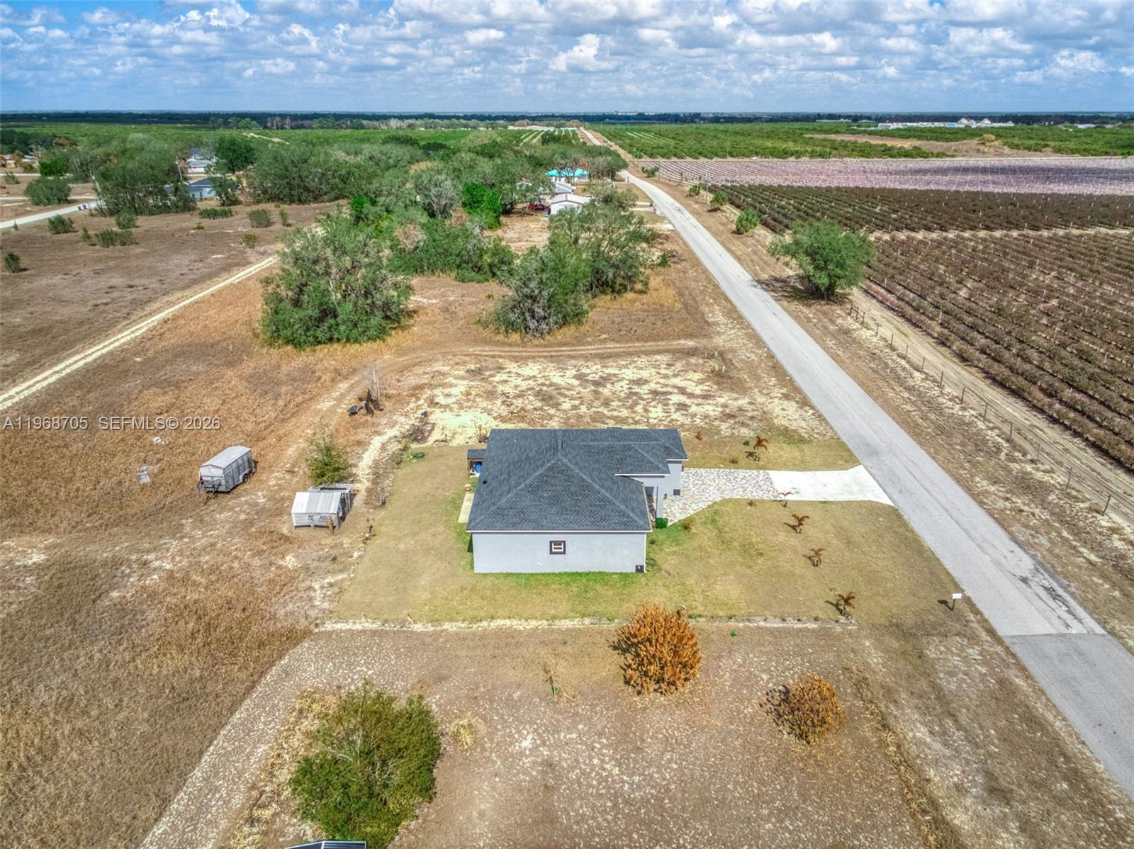 1011.000 - AVON PARK LAKES - Residential