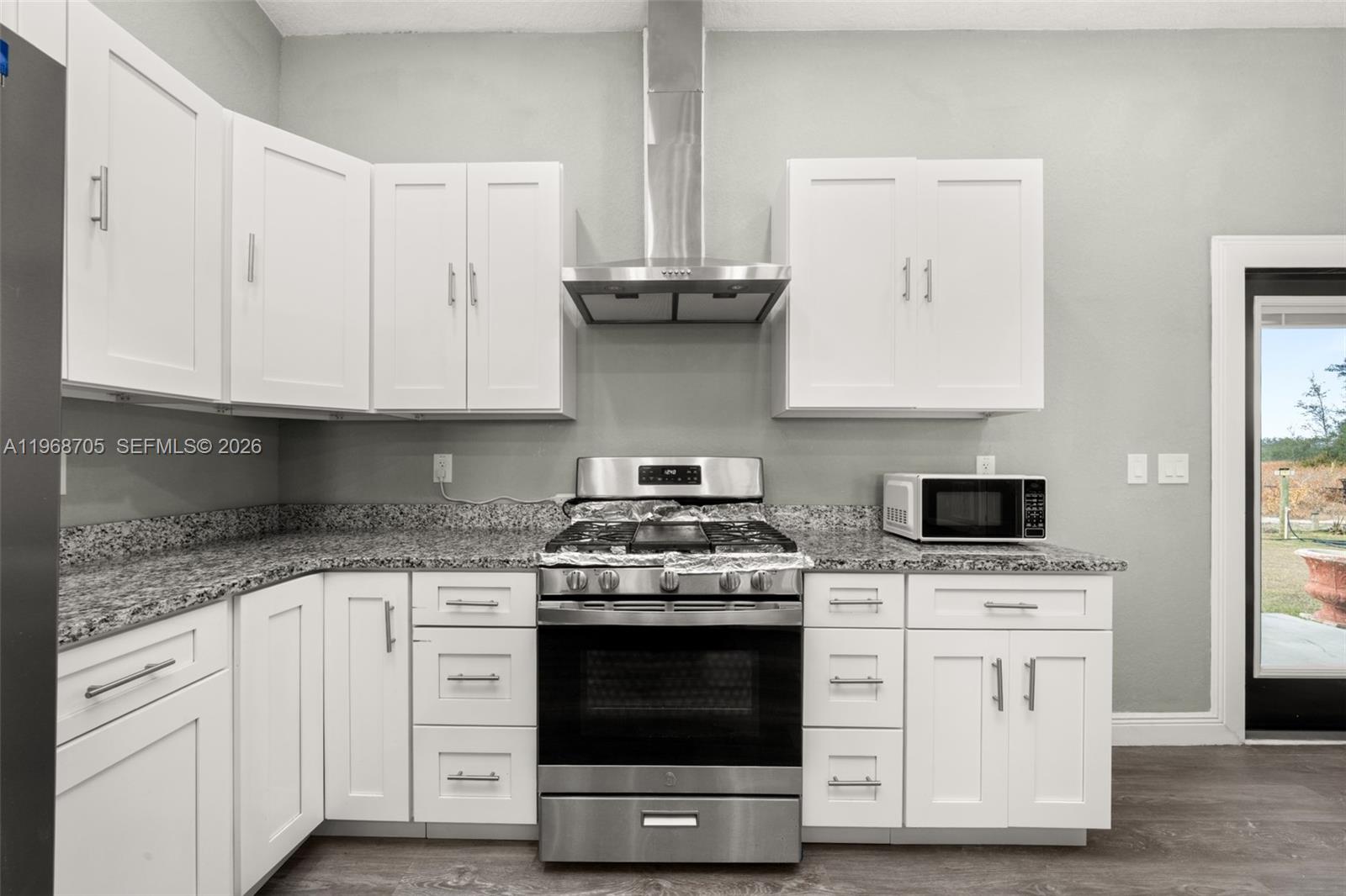 1011.000 - AVON PARK LAKES - Residential