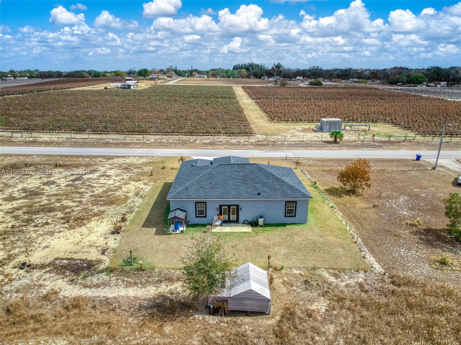 1011.000 - AVON PARK LAKES - Residential