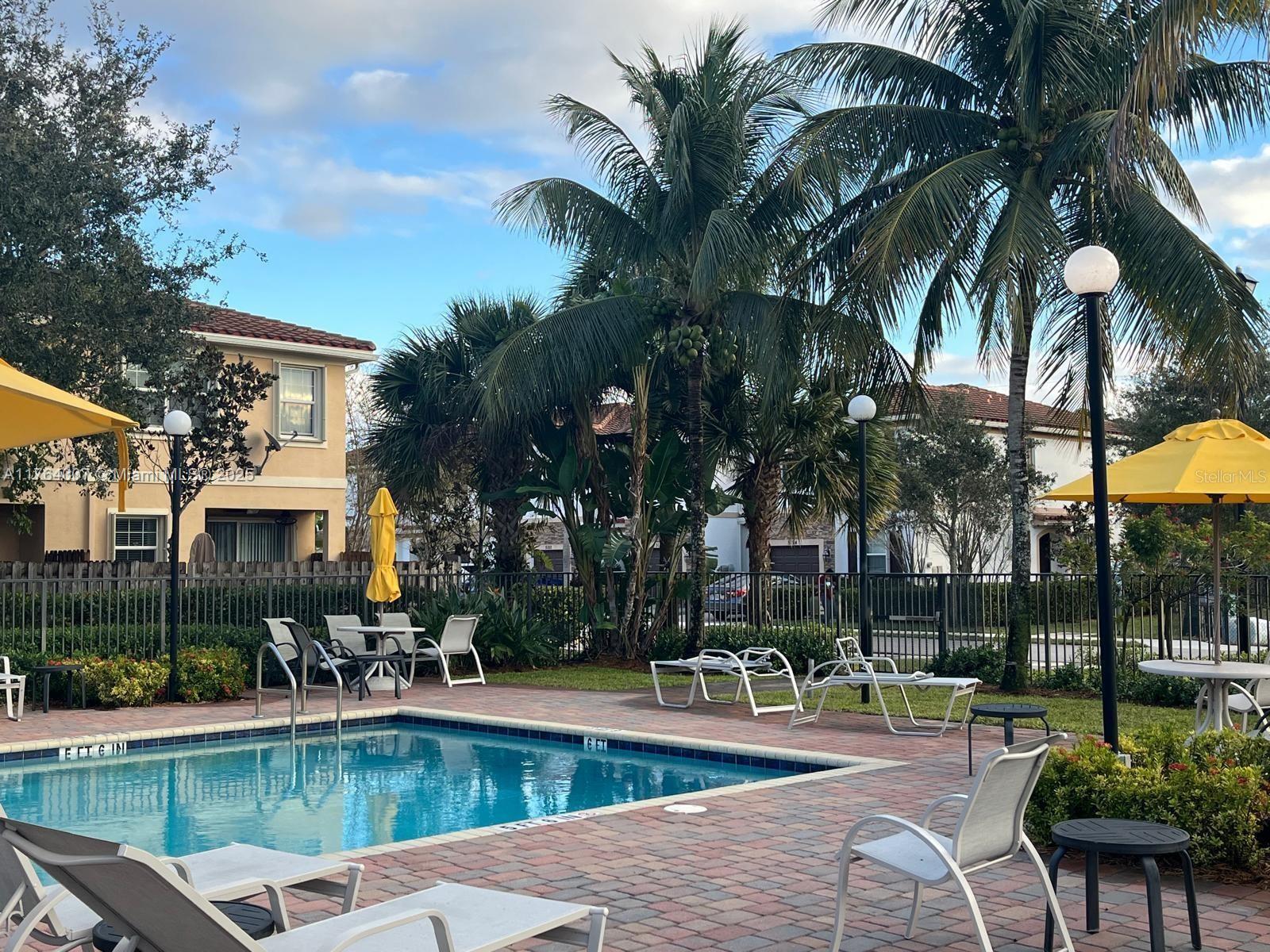CHARLESTON COMMONS 2 - Residential Lease