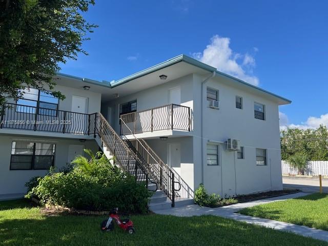 Remodeled 2 bedroom 1 bath unit, located on Second Floor. Bring your pickiest client, tile flooring, super clean, new bathroom, excellent location. Walking distance to grocery store and restaurants. Has 1 assigned parking space and water is included. NO PETS PER HOA. HOA requires $ 200.00 security deposit. See HOA application on attachments - Contact L/A for more information. Please allow 24 hour notice for showings