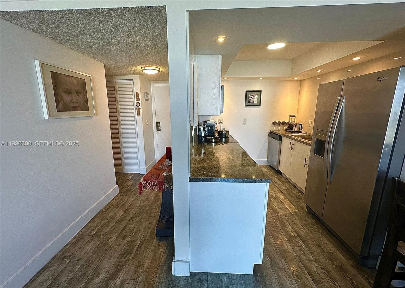 SAILBOAT CAY CONDO - Residential