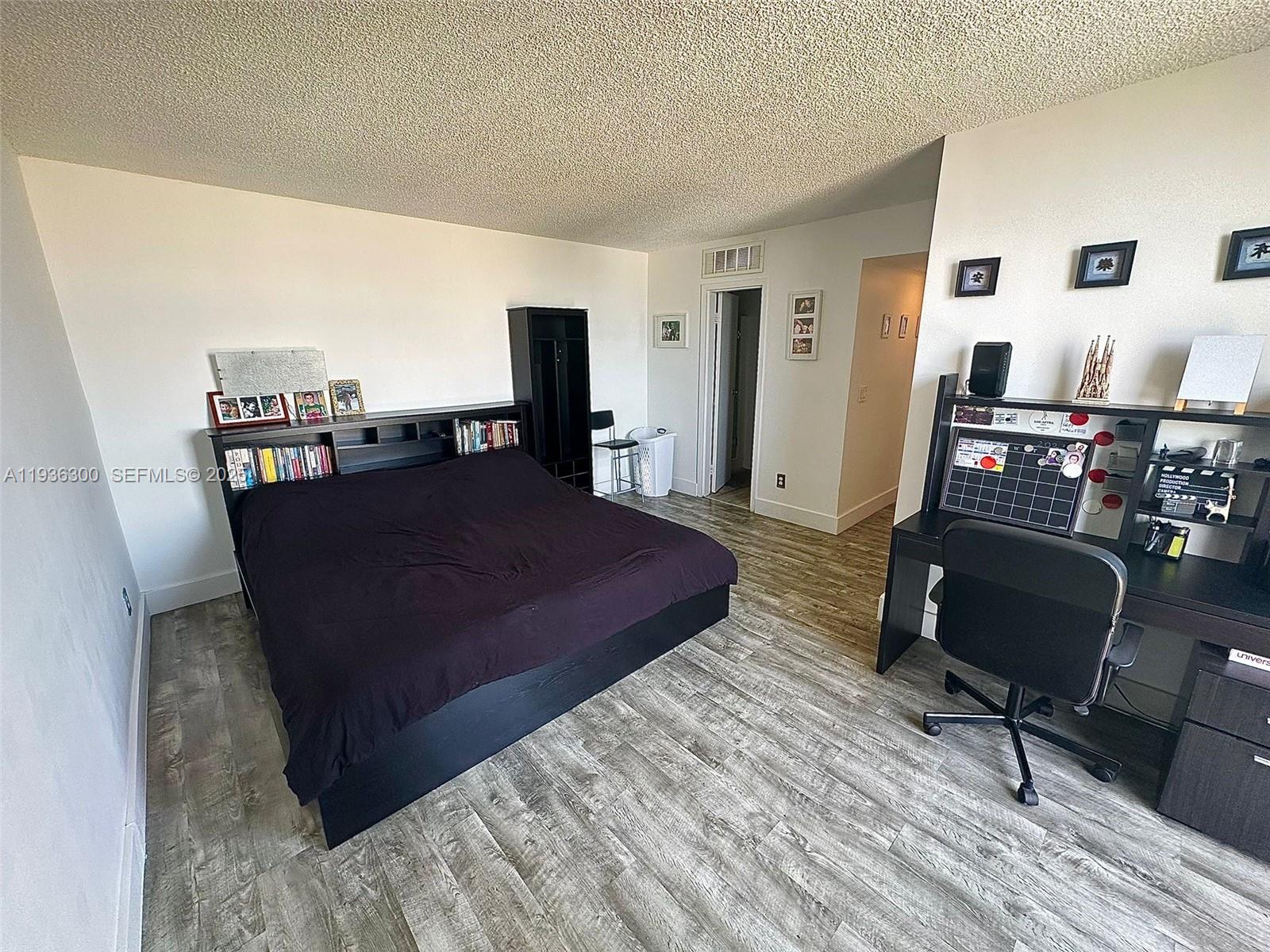 SAILBOAT CAY CONDO - Residential