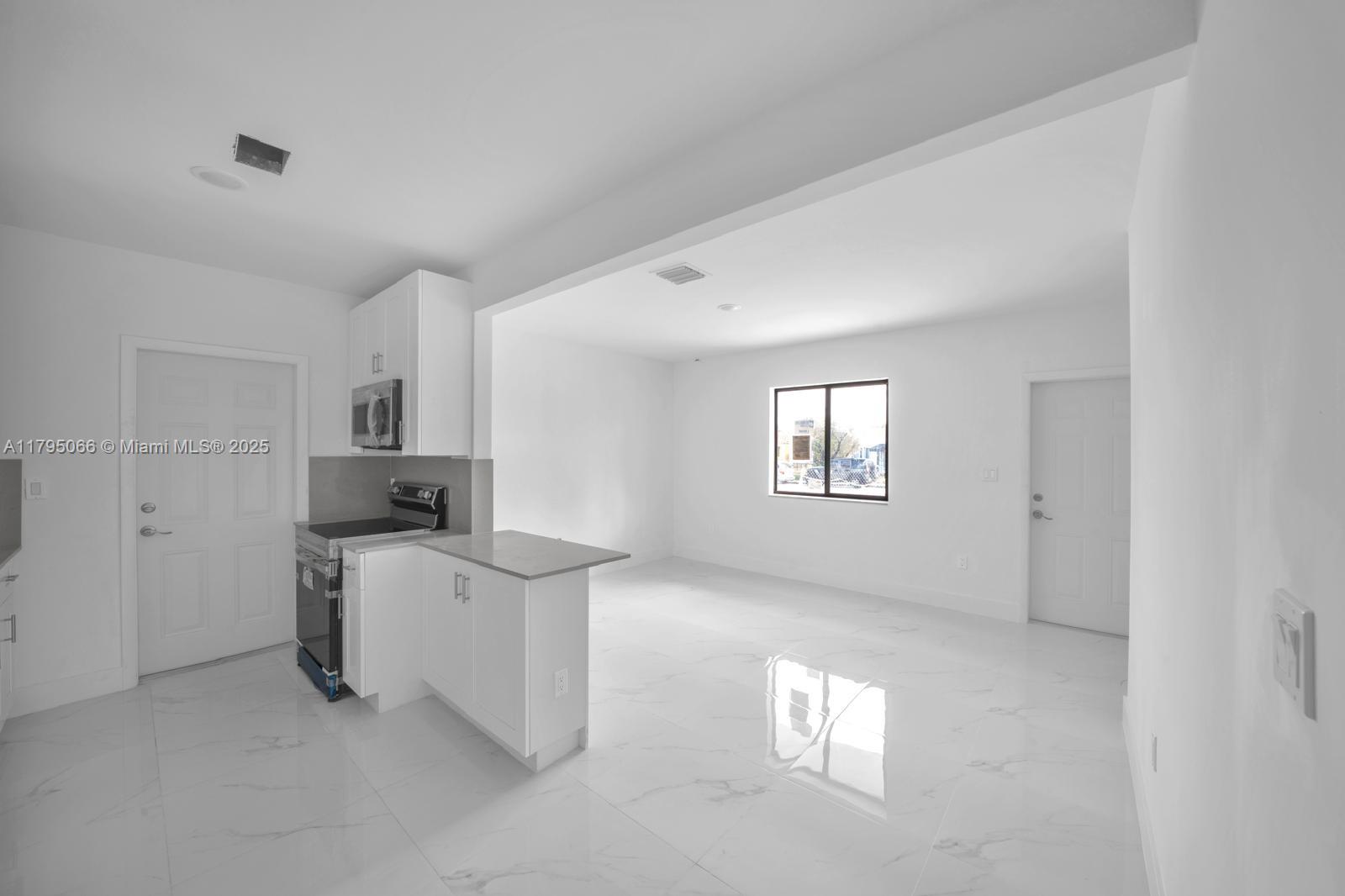 450 Beacom Blvd 1