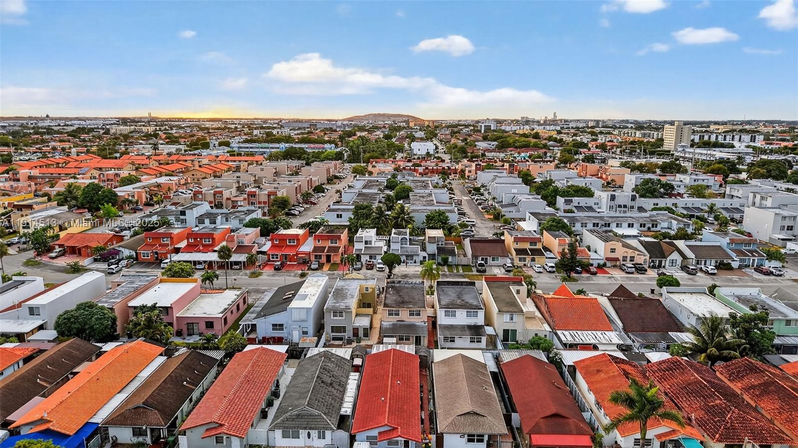 MANGO HILL - Residential