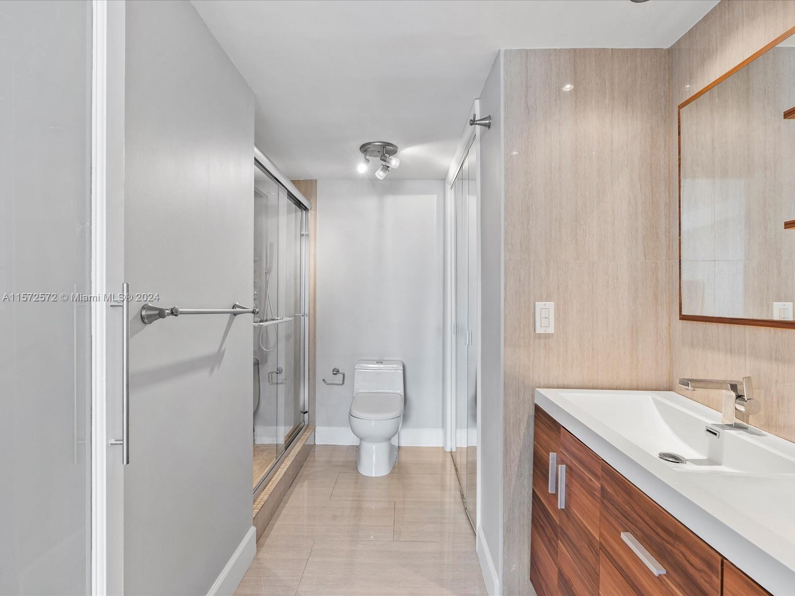 AQUASOL CONDO - Residential Lease