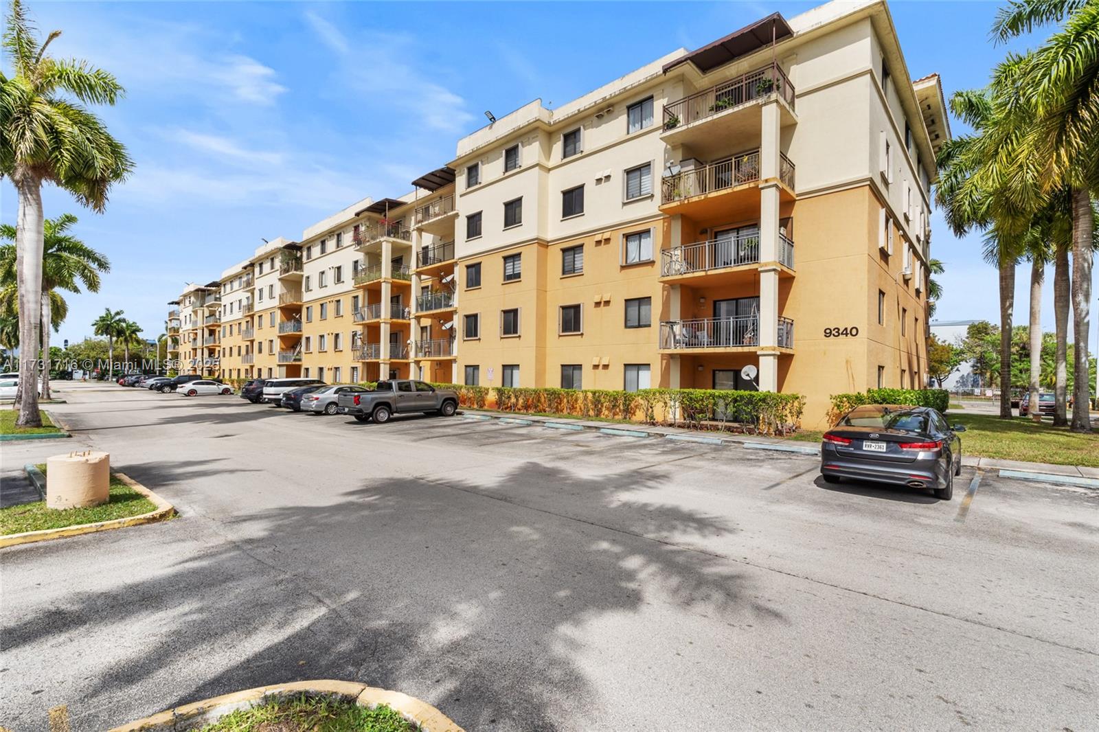 Property for Sale at 9340 Fontainebleau Blvd W411, Miami, Broward County, Florida - Bedrooms: 3 
Bathrooms: 2  - $375,000