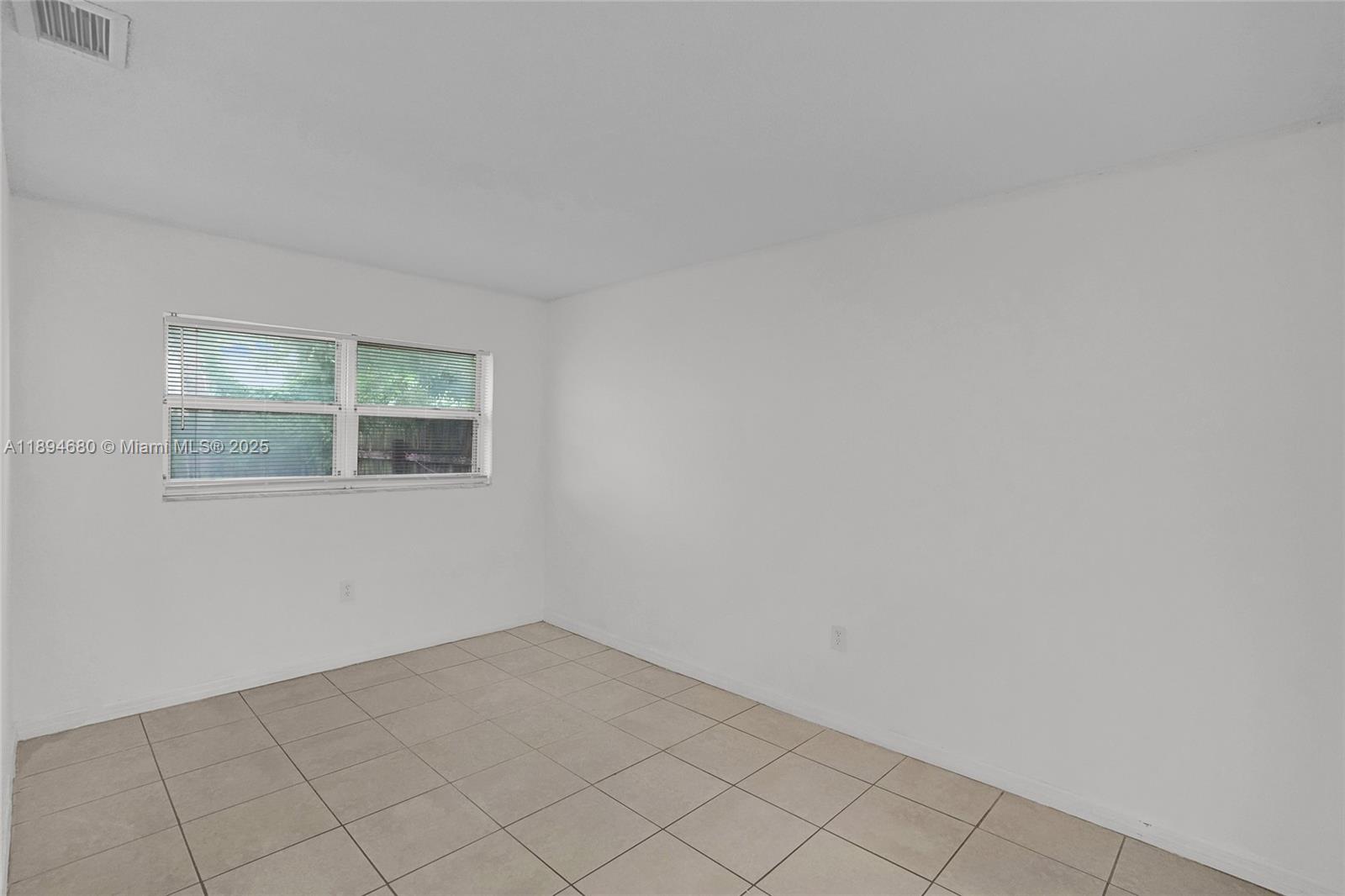 VISTA TOWNHOUSE SEC B - Residential