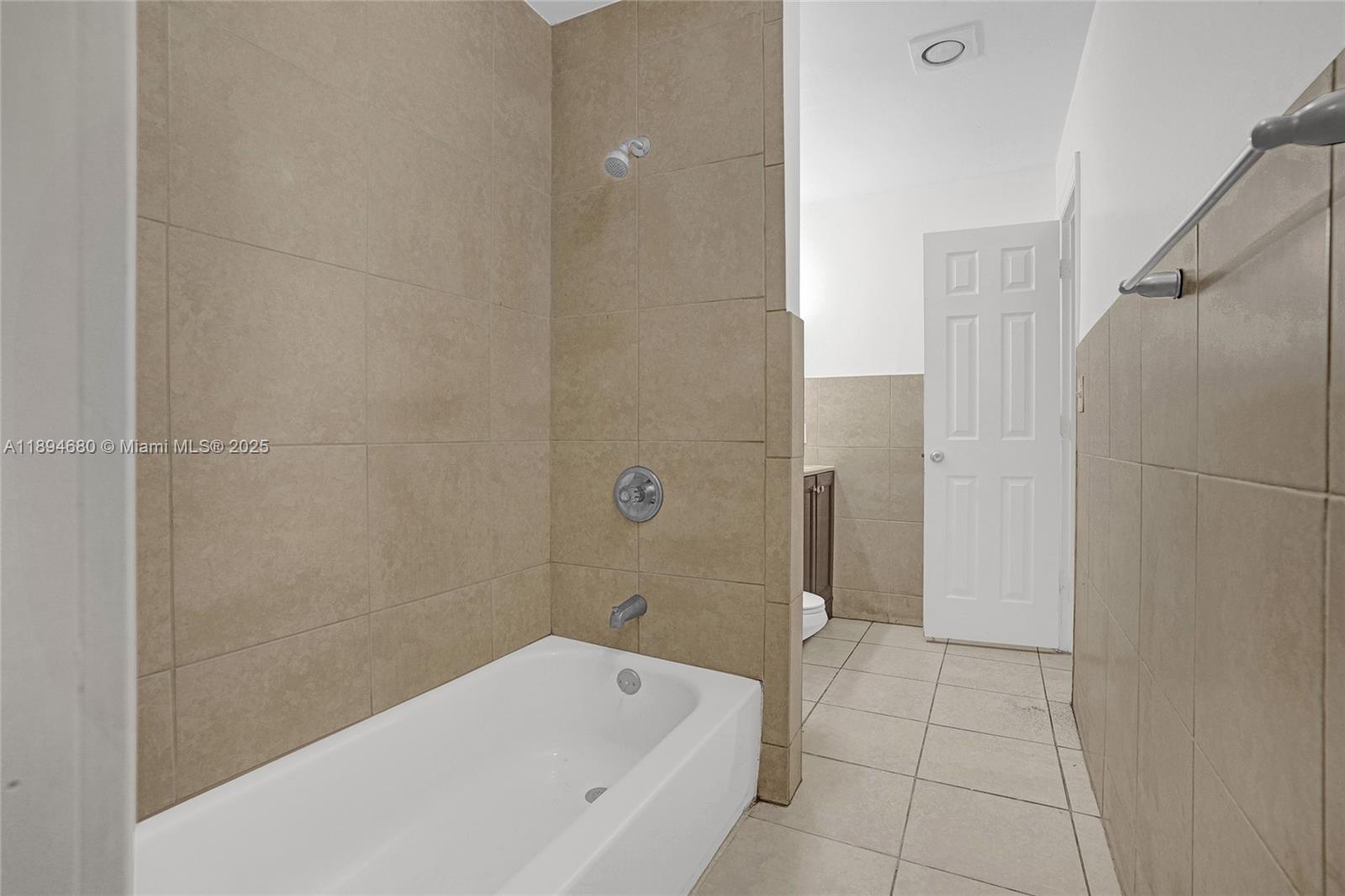 VISTA TOWNHOUSE SEC B - Residential