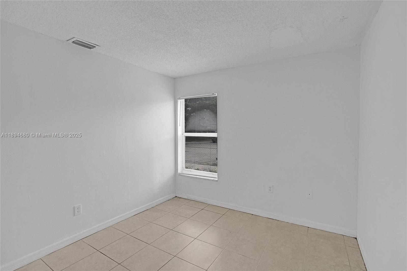 VISTA TOWNHOUSE SEC B - Residential