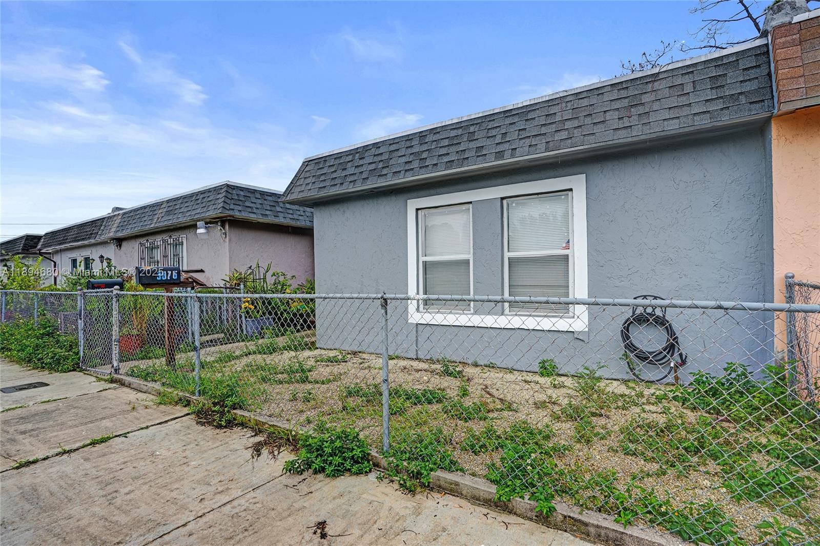 VISTA TOWNHOUSE SEC B - Residential
