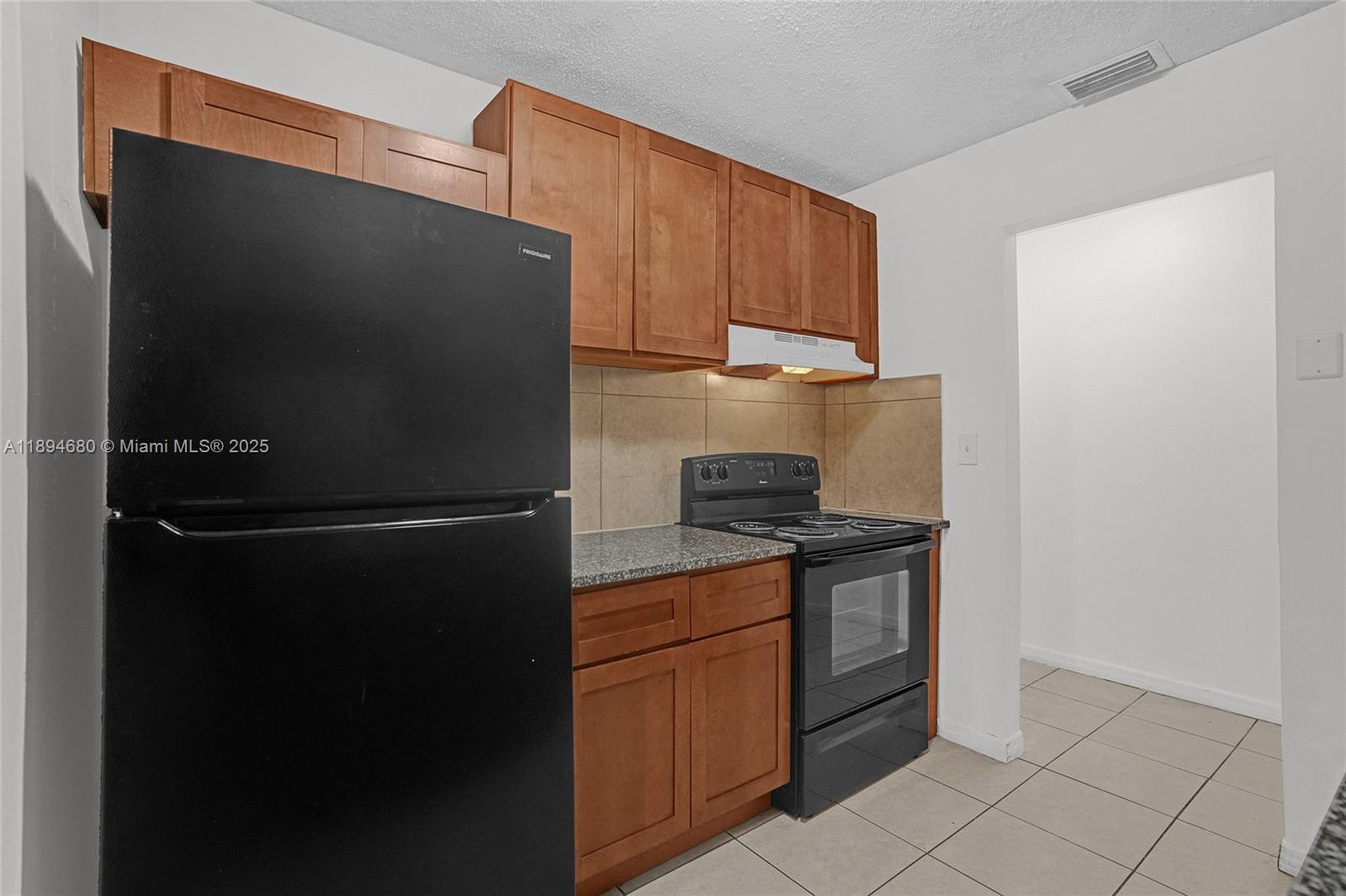 VISTA TOWNHOUSE SEC B - Residential