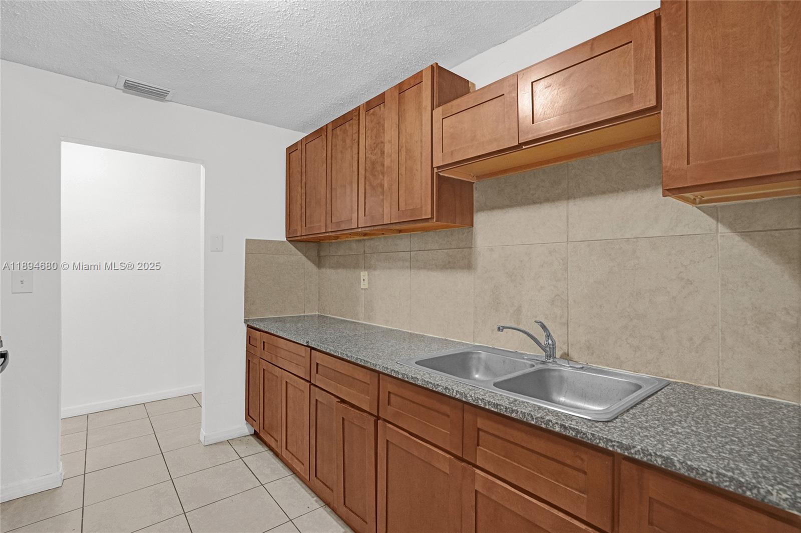 VISTA TOWNHOUSE SEC B - Residential