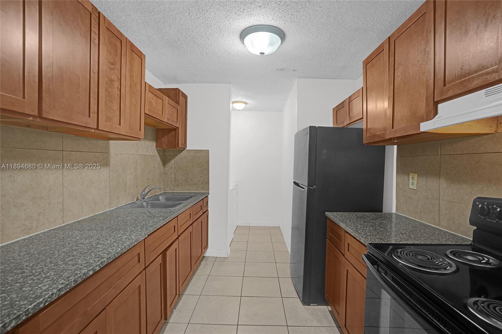 VISTA TOWNHOUSE SEC B - Residential