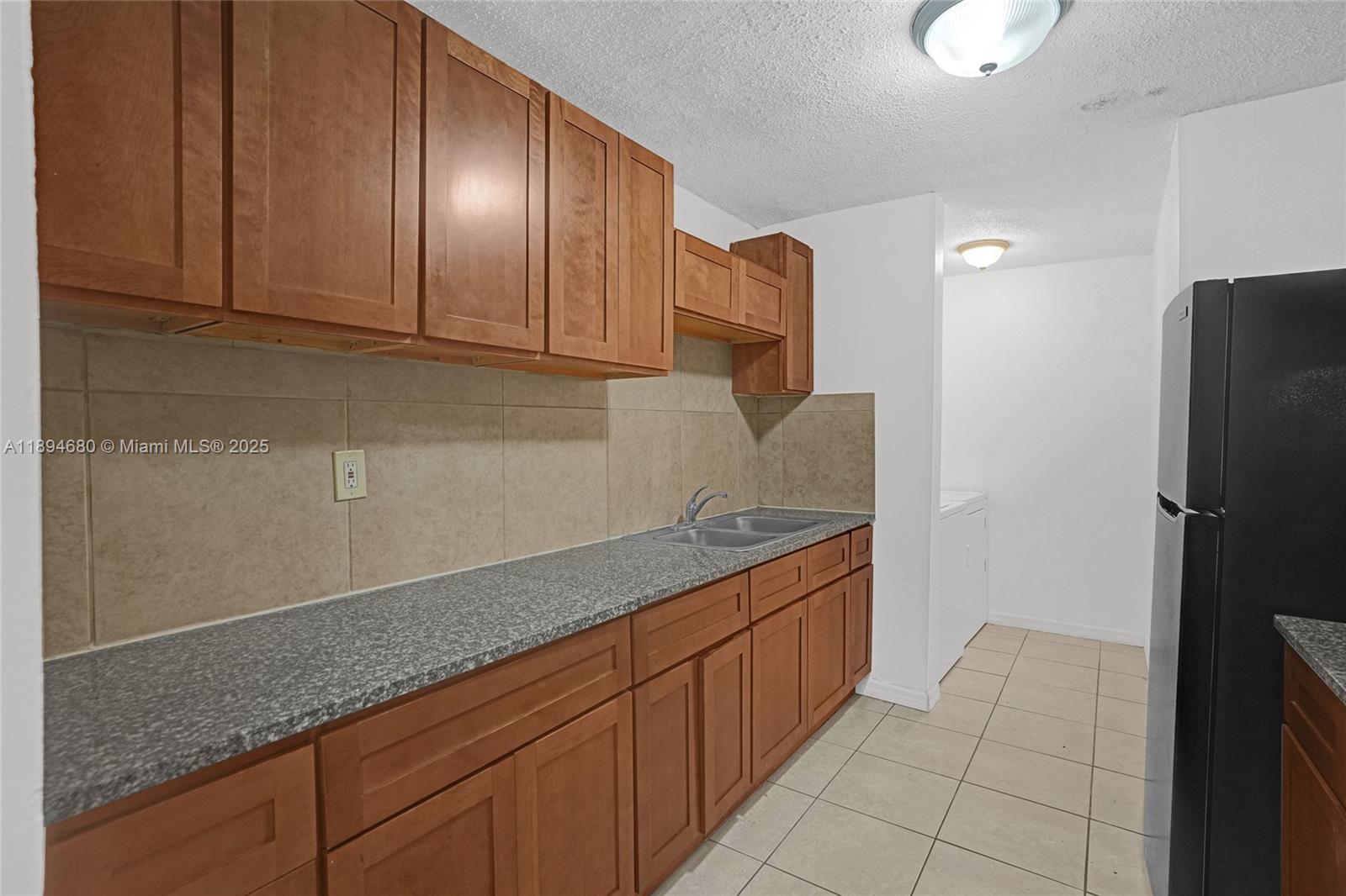VISTA TOWNHOUSE SEC B - Residential