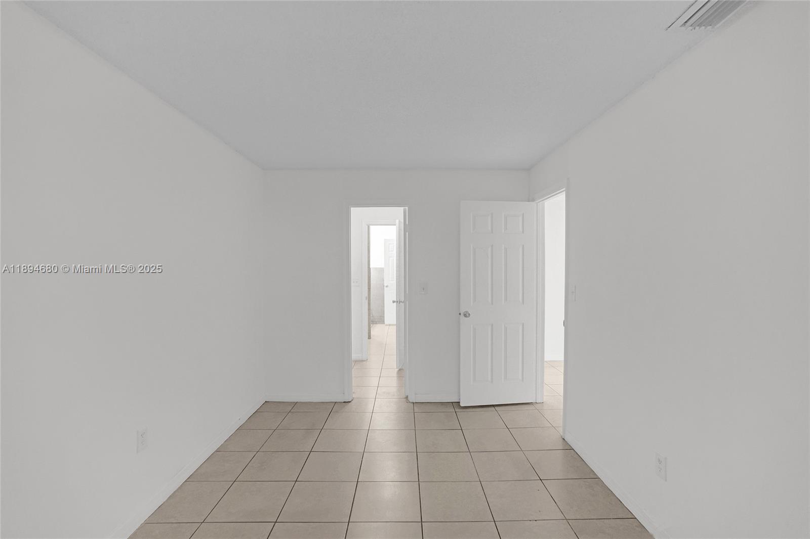 VISTA TOWNHOUSE SEC B - Residential