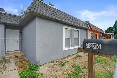 3876 NW 207th St Rd Miami Gardens FL 33055