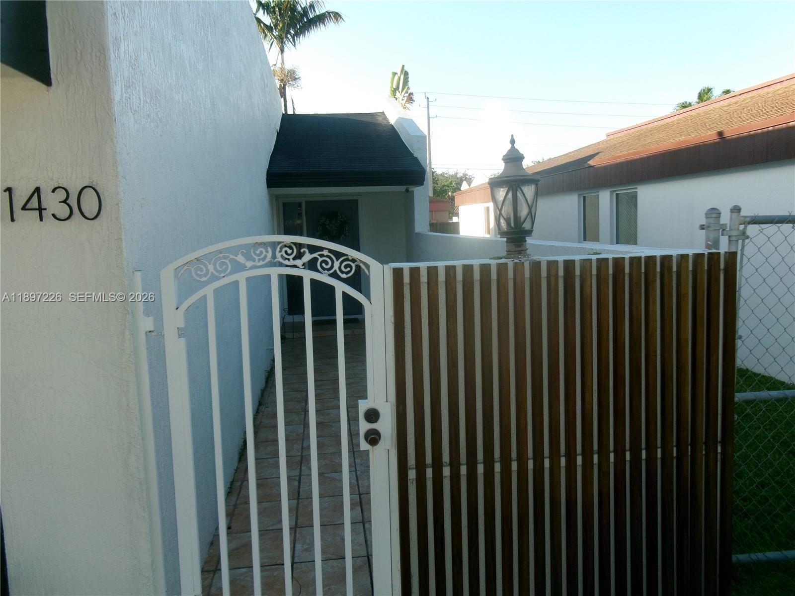 CORAL HIGHLANDS - Residential