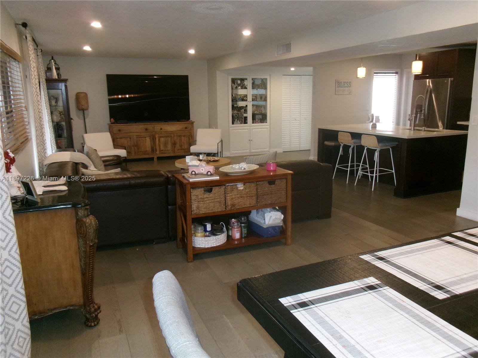 CORAL HIGHLANDS - Residential