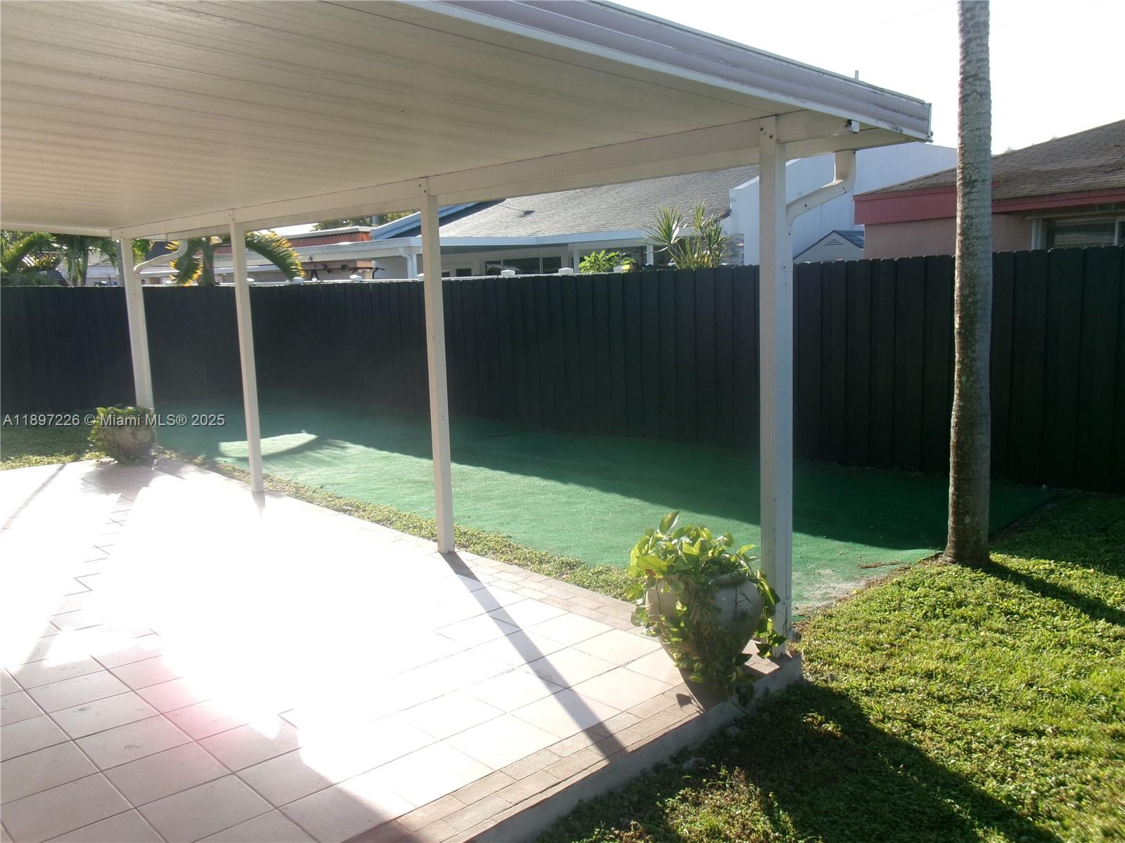 CORAL HIGHLANDS - Residential