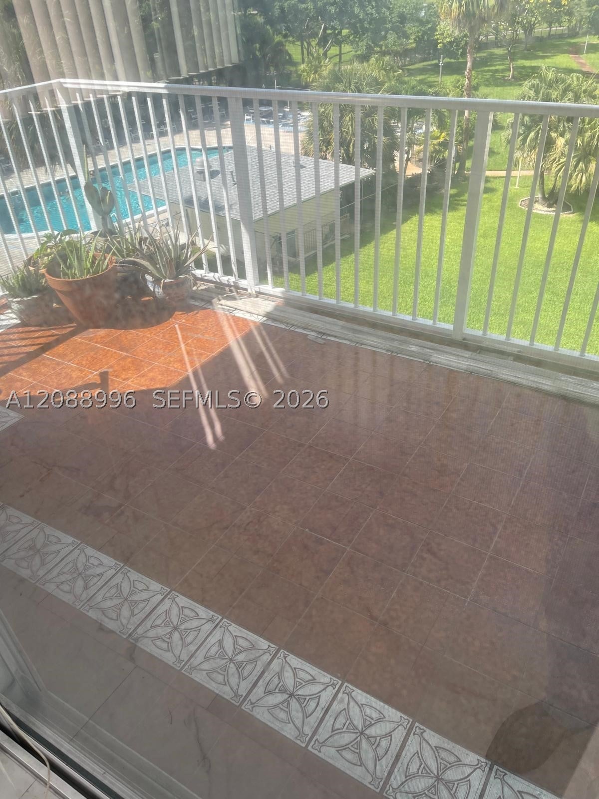 4200 Hillcrest Dr 401