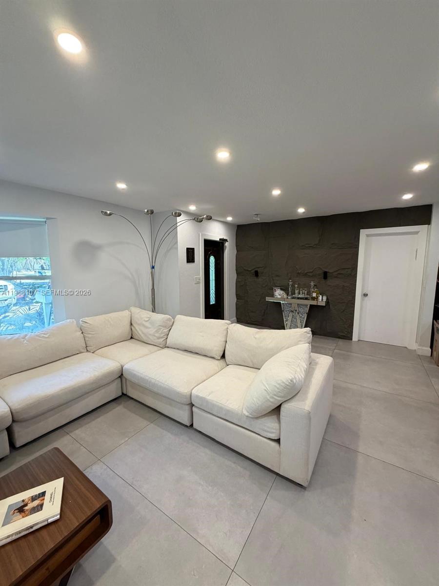 RIVER LANDS - Residential