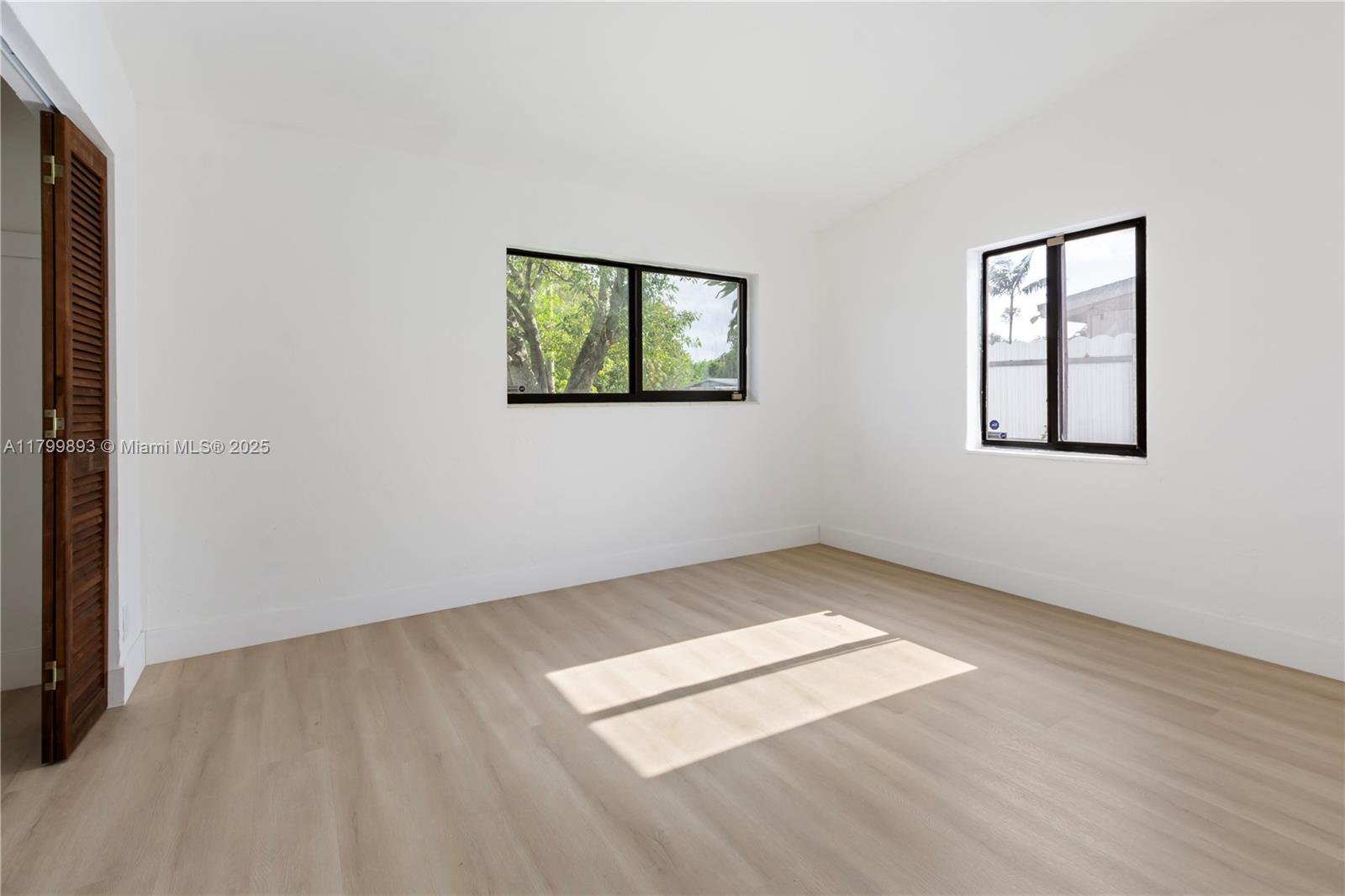 LAUDERDALE MANORS AMEN RE - Residential