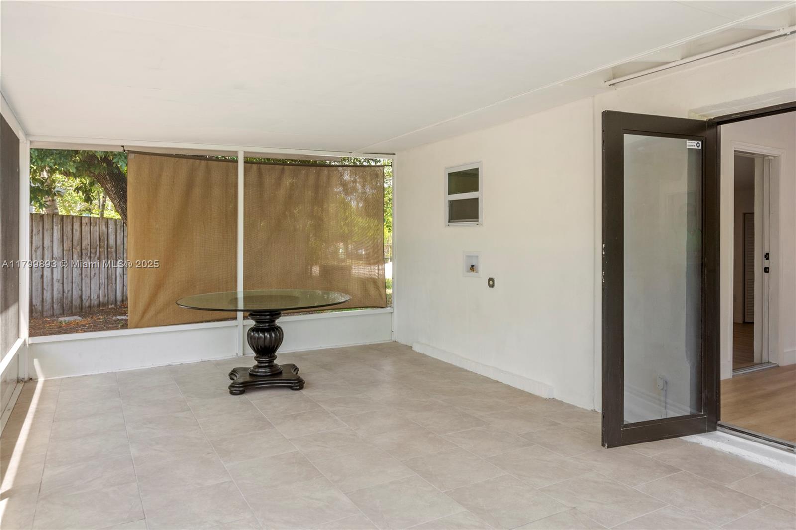 LAUDERDALE MANORS AMEN RE - Residential