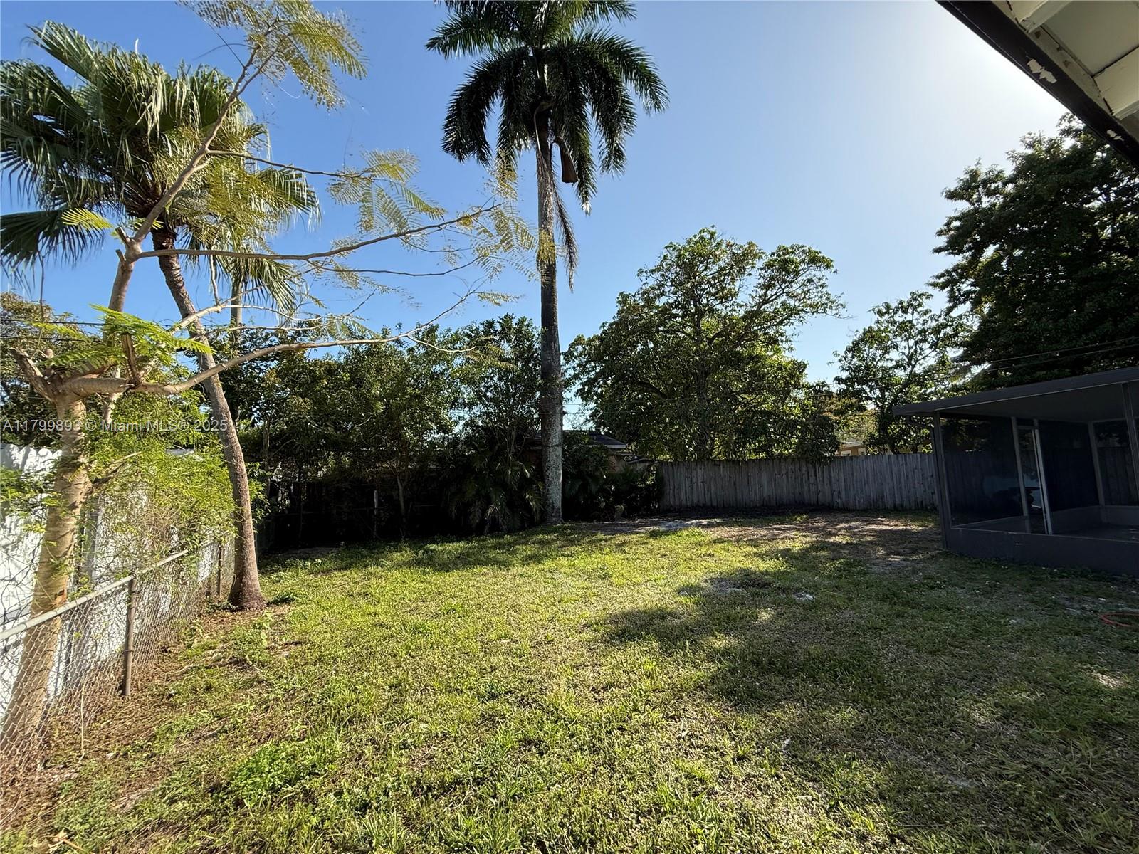 LAUDERDALE MANORS AMEN RE - Residential