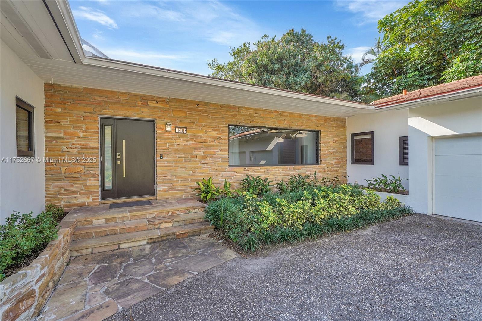 BRICKELLS FLAGLER - Residential