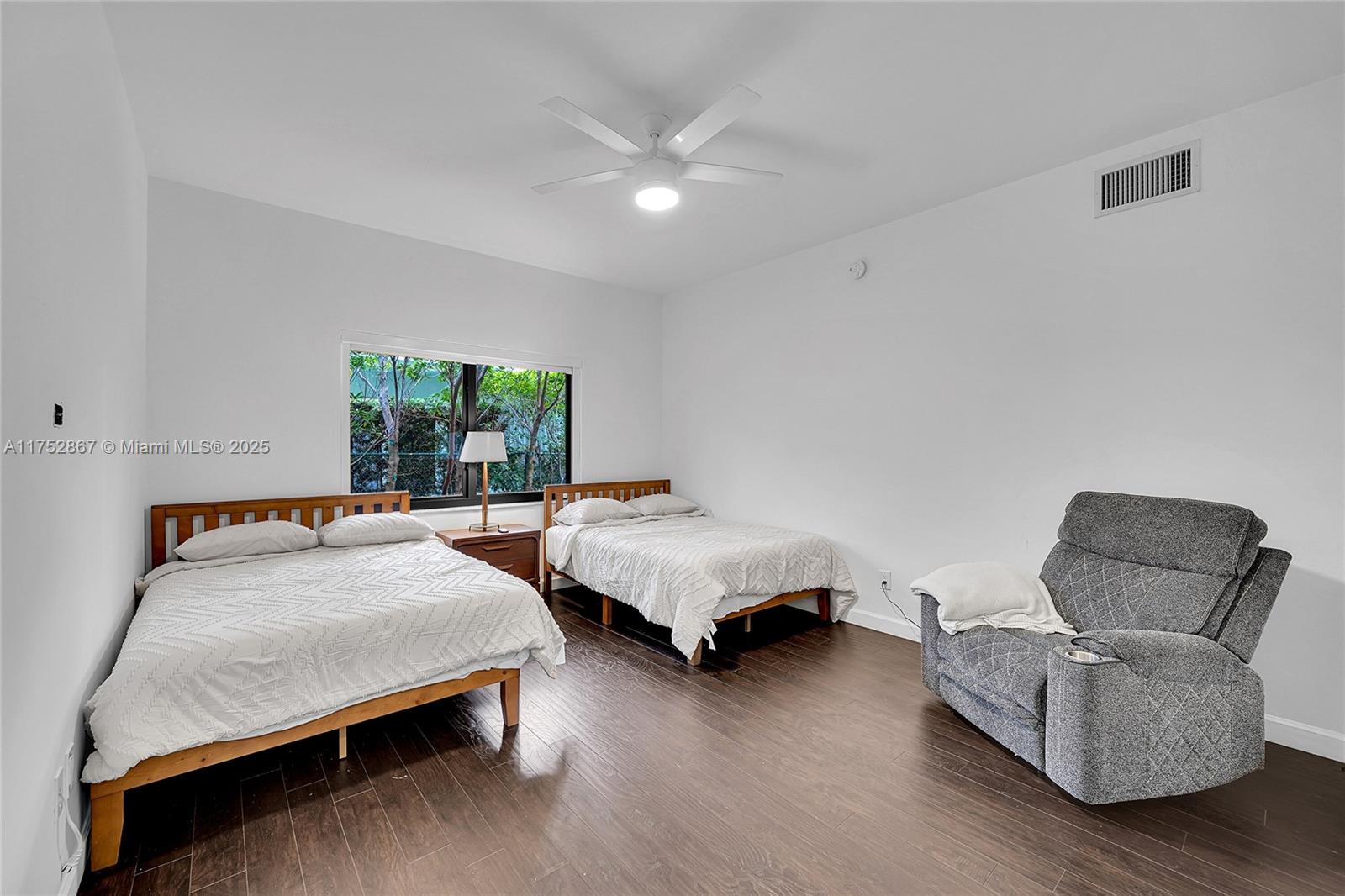 BRICKELLS FLAGLER - Residential