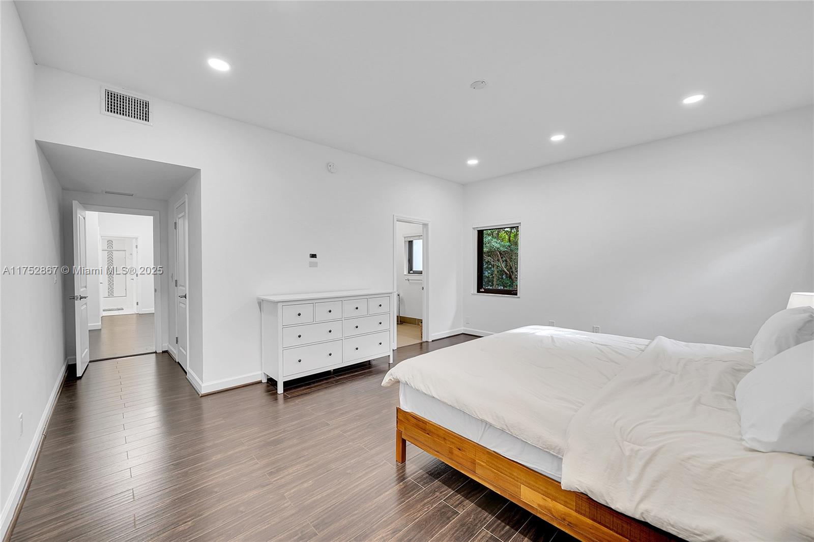 BRICKELLS FLAGLER - Residential