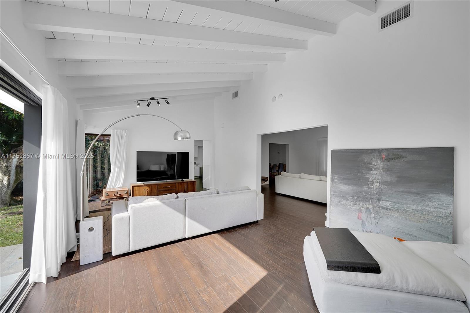 BRICKELLS FLAGLER - Residential