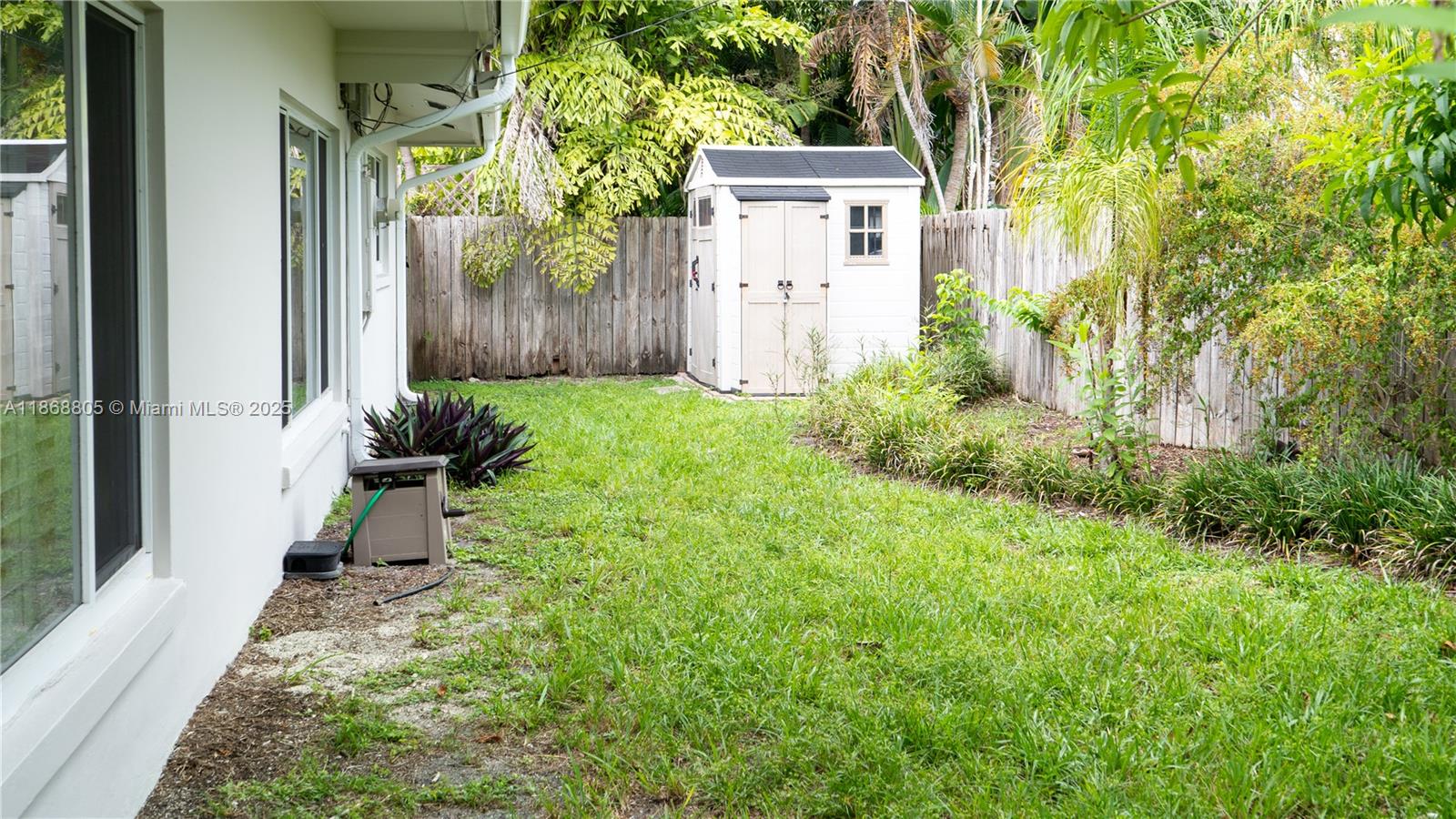 JENADA ISLE - Residential Lease