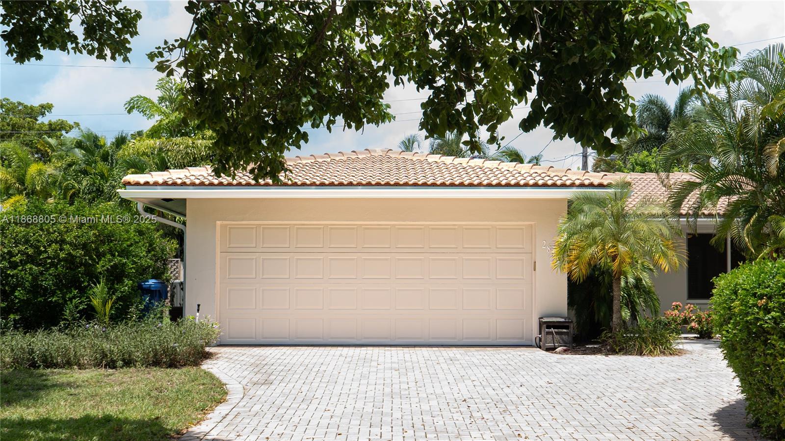 JENADA ISLE - Residential Lease