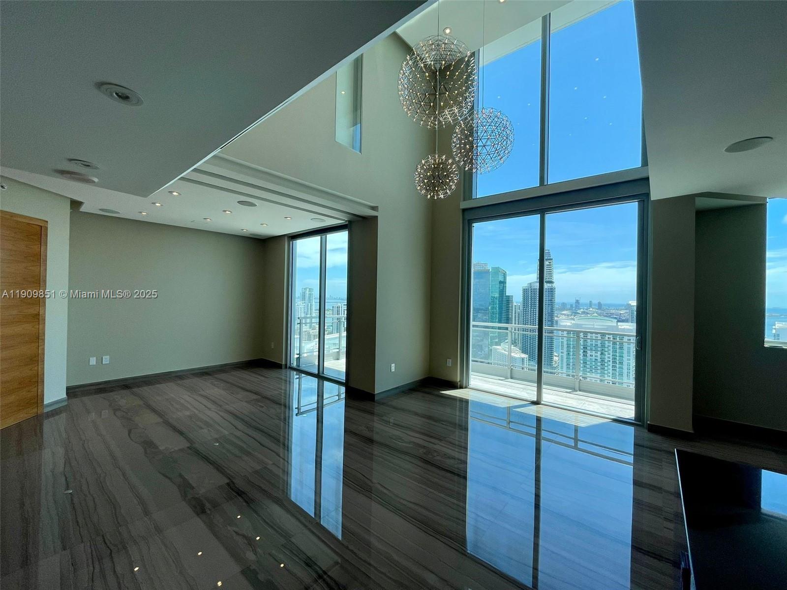 MINT CONDOMINIUM - Residential Lease