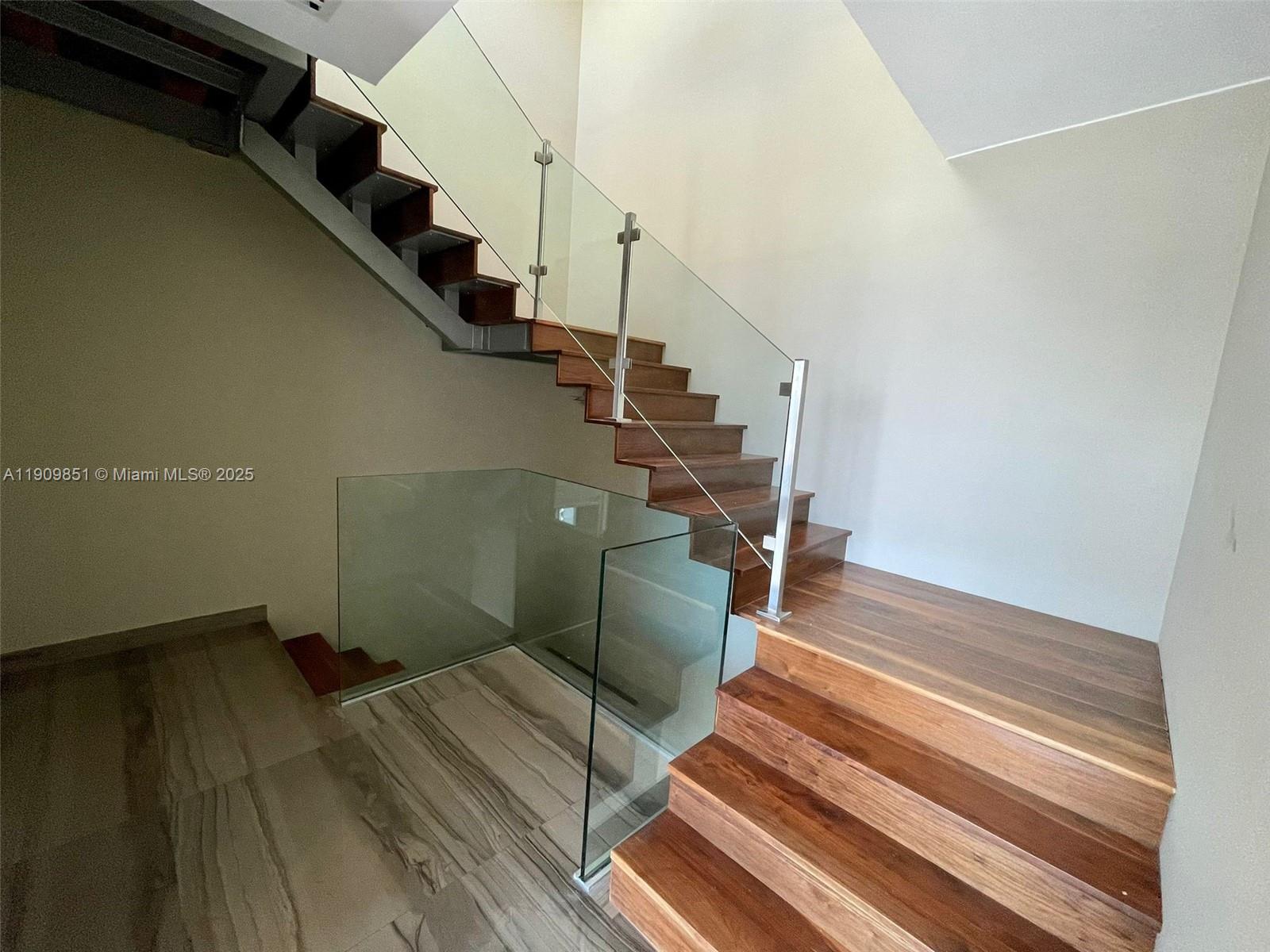 MINT CONDOMINIUM - Residential Lease