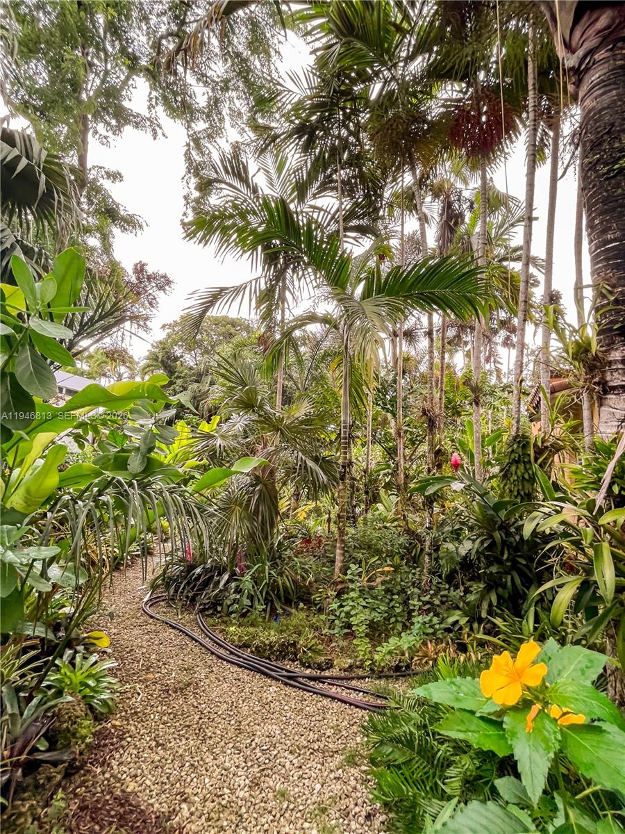 EAST UTOPIA - Residential