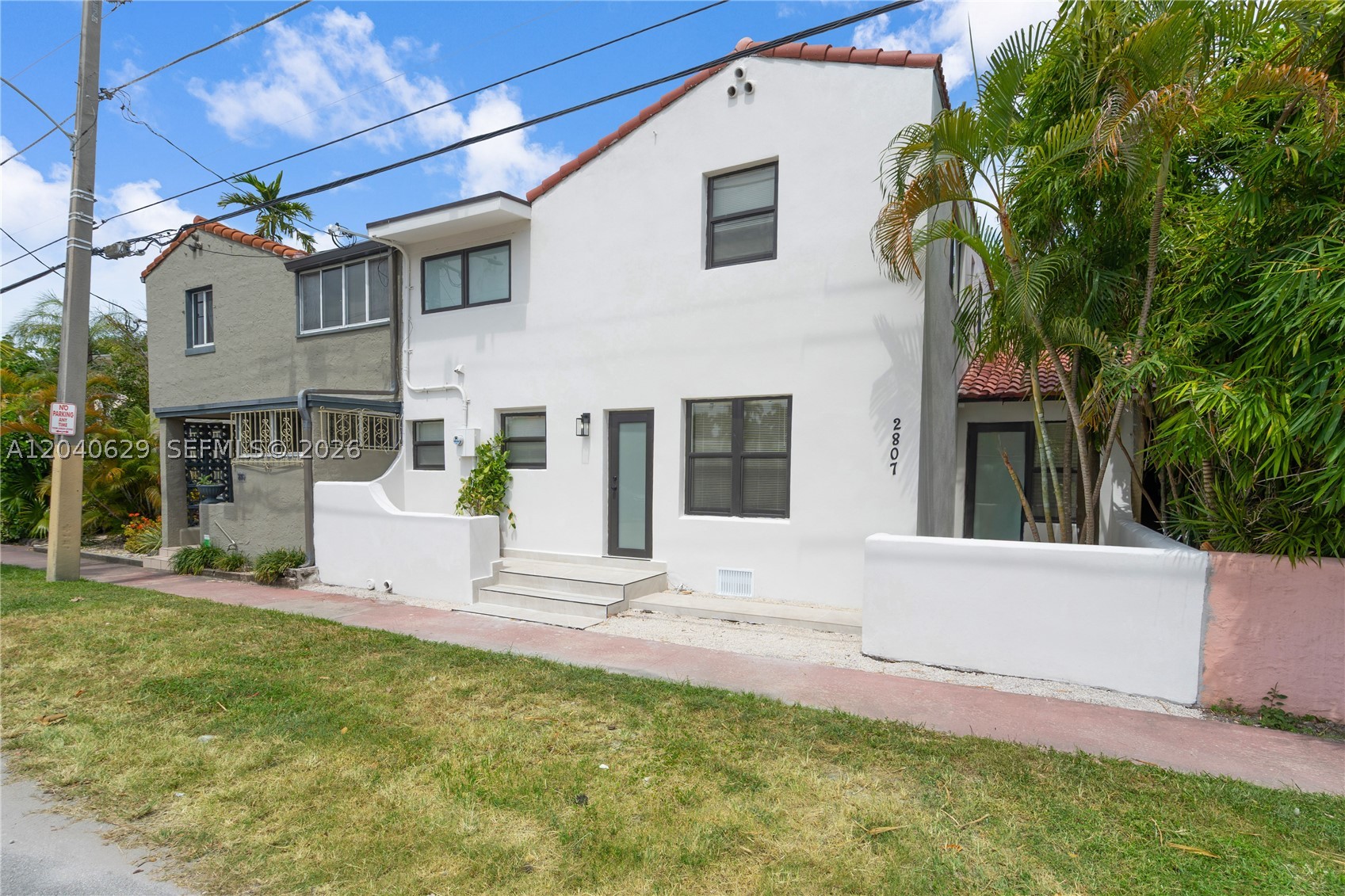 337 W 28th St