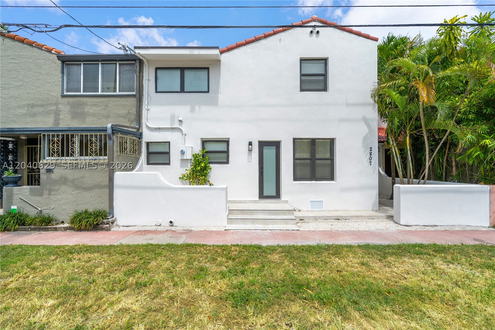 337 W 28th St