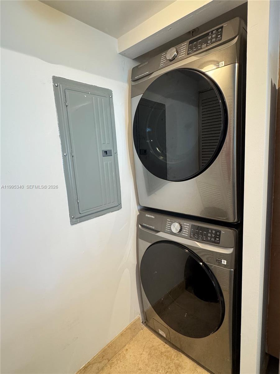 BRICKELL ON THE RIVER N T - Residential Lease