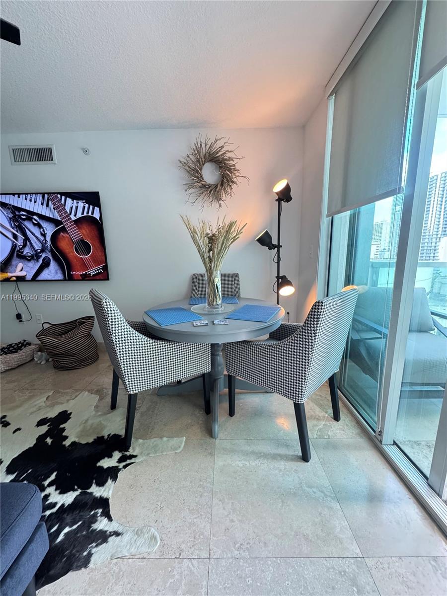 BRICKELL ON THE RIVER N T - Residential Lease