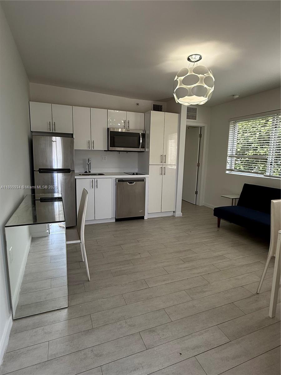 LINCOLN SUB - Residential