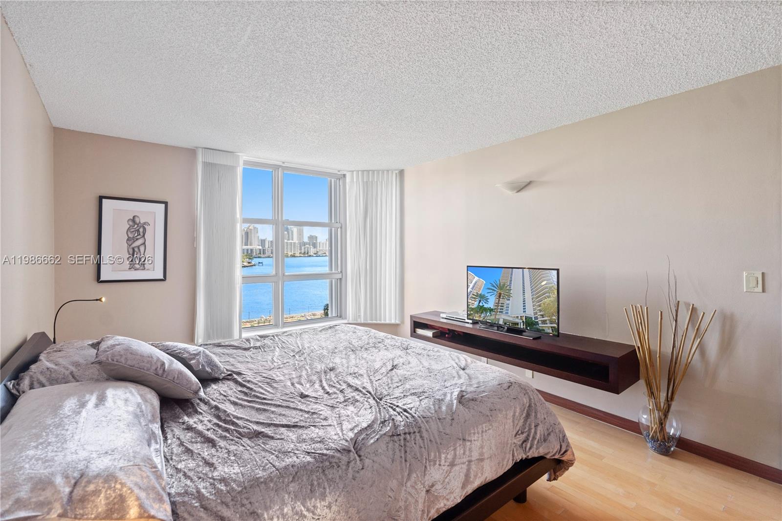 MYSTIC POINTE CONDO NO TH - Residential Lease