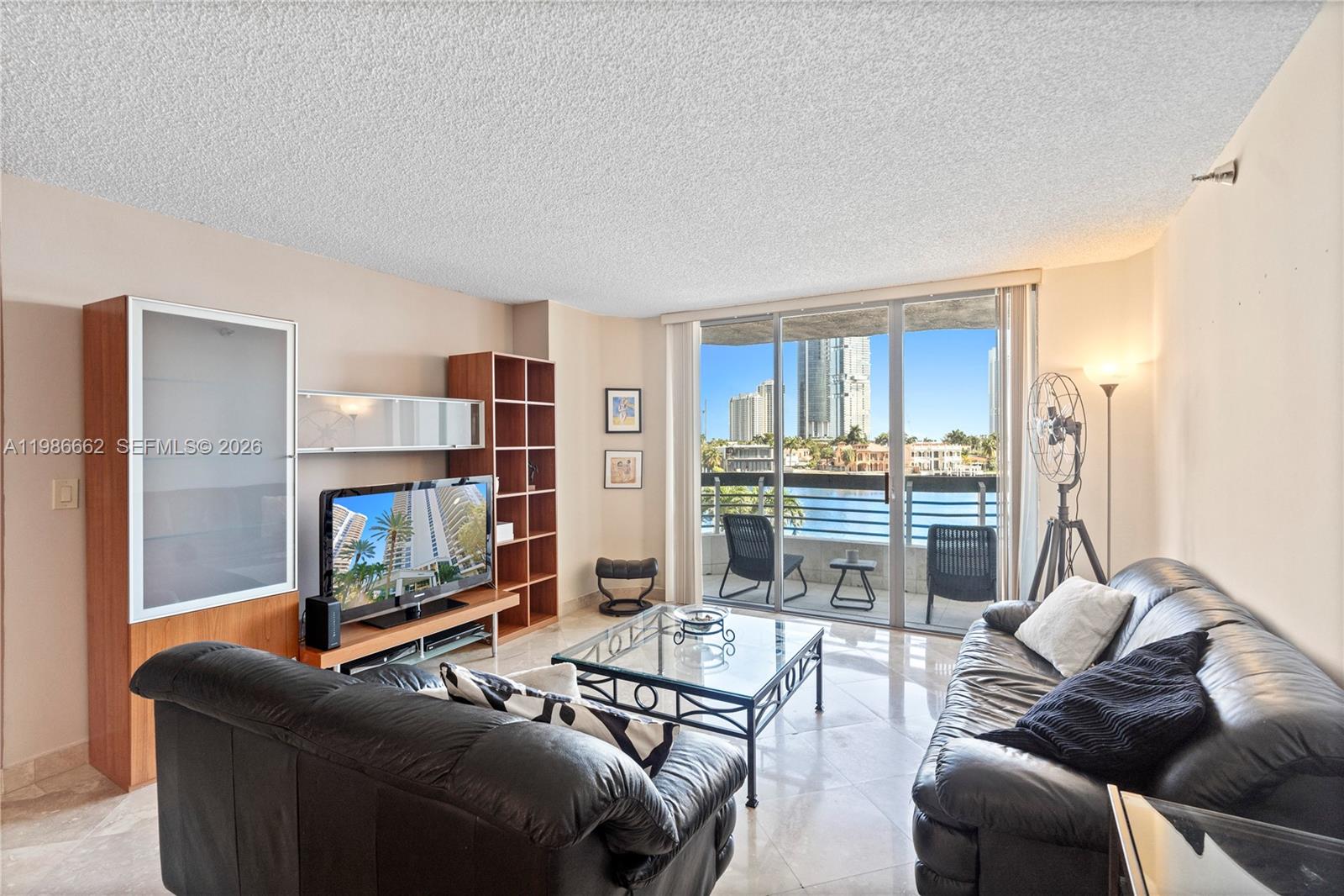 MYSTIC POINTE CONDO NO TH - Residential Lease