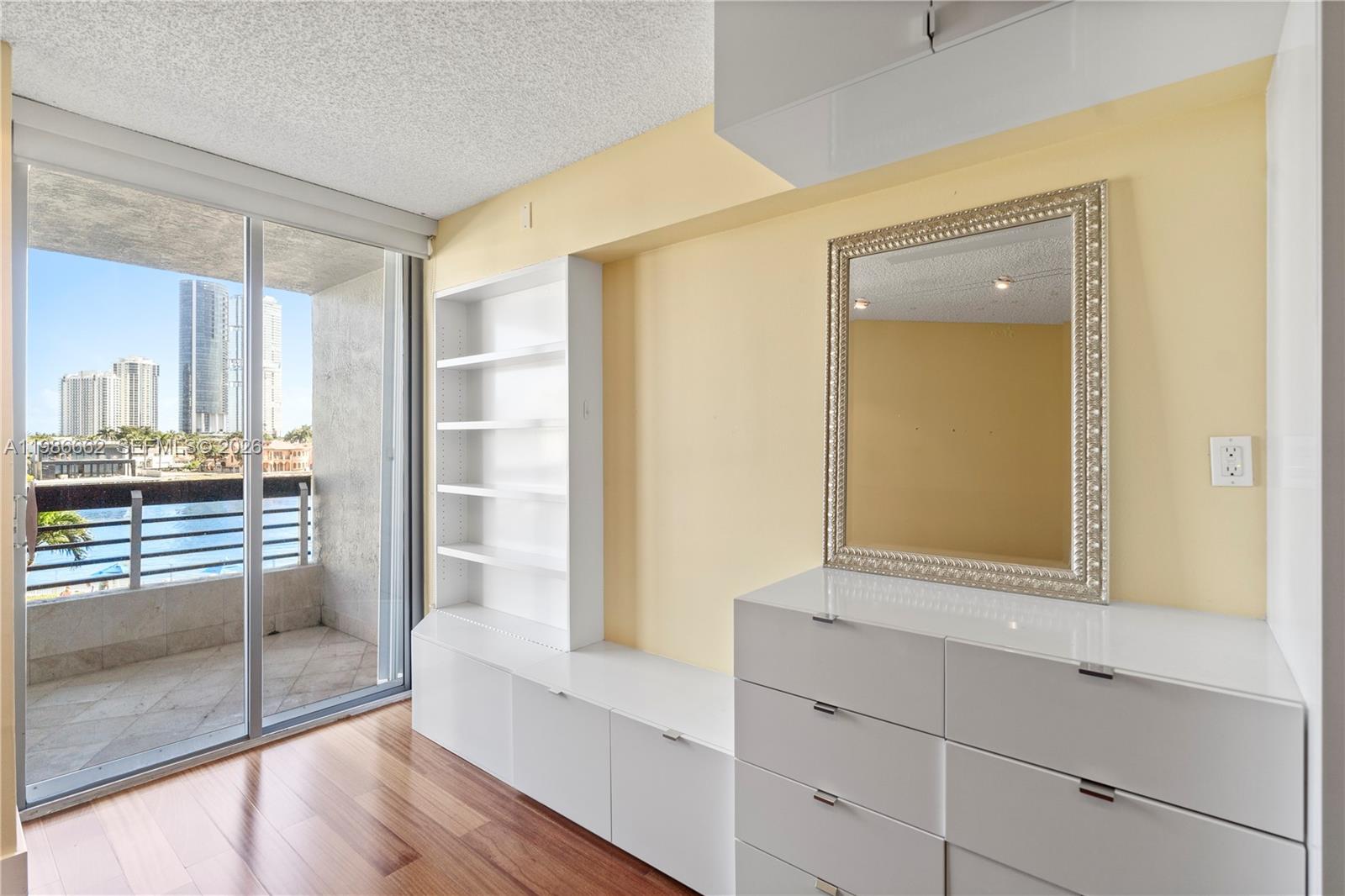 MYSTIC POINTE CONDO NO TH - Residential Lease