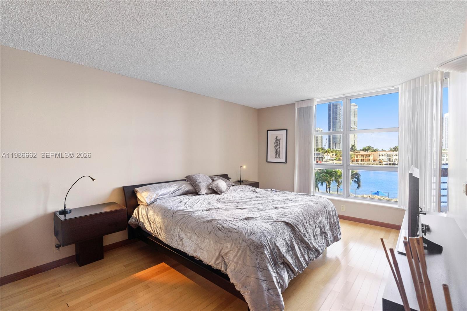 MYSTIC POINTE CONDO NO TH - Residential Lease