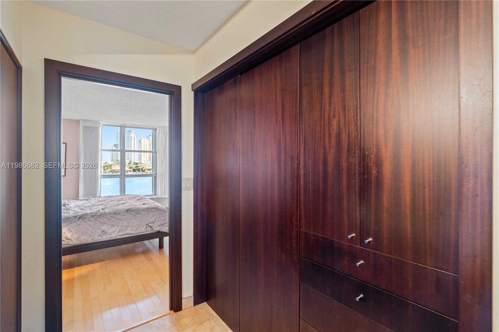 MYSTIC POINTE CONDO NO TH - Residential Lease