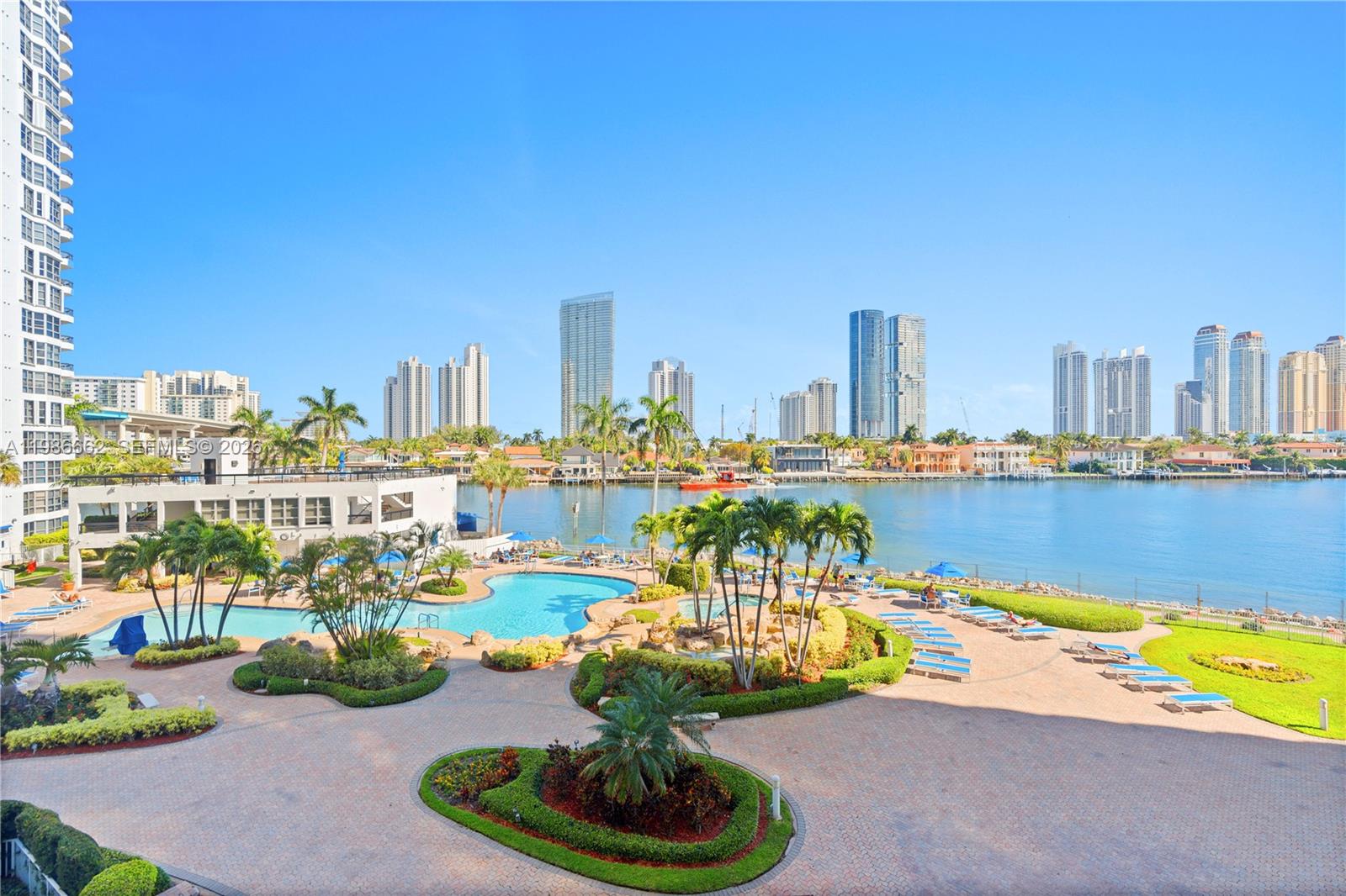 MYSTIC POINTE CONDO NO TH - Residential Lease